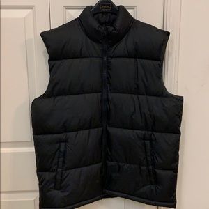 Old Navy Puffy Vest. Black. XL. Worn once!